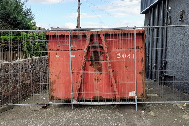 20-yard roll on roll off Skip Hire in East Lothian, 20-yard RoRo skips are ideal for bulky household waste and construction waste, click here for 20-yard roro skip hire prices in East Lothian and book a skip near me