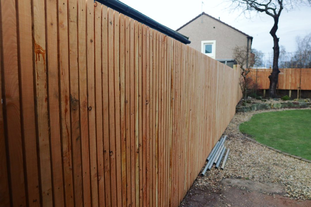 Feather edge fencing installation in Musselburgh, contact JDS for a feather edge fence installation quote in East Lothian