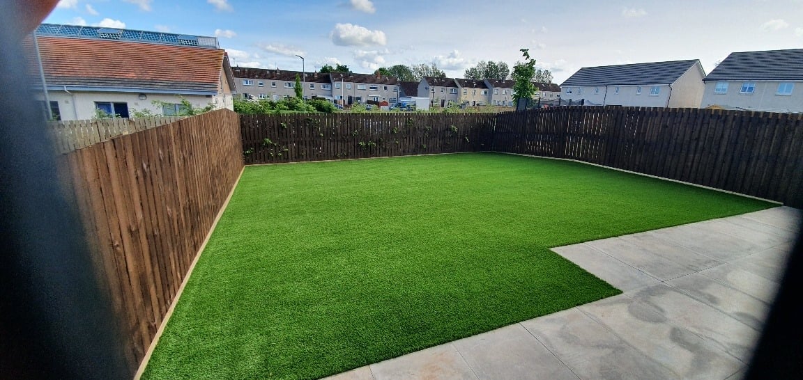 Do you need cat friendly artificial grass installed in East Lothian, click here and arrage a quote