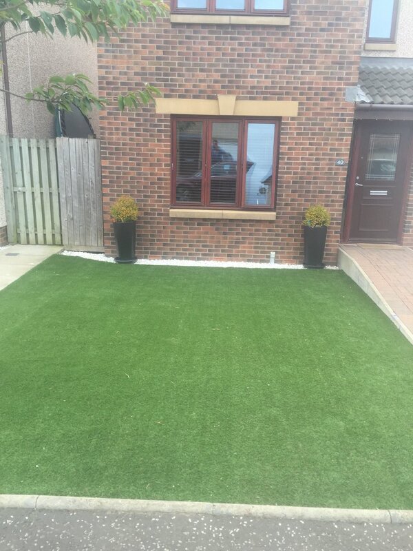 Edinburgh artificial grass installation company, click here for prices and arrange a quote